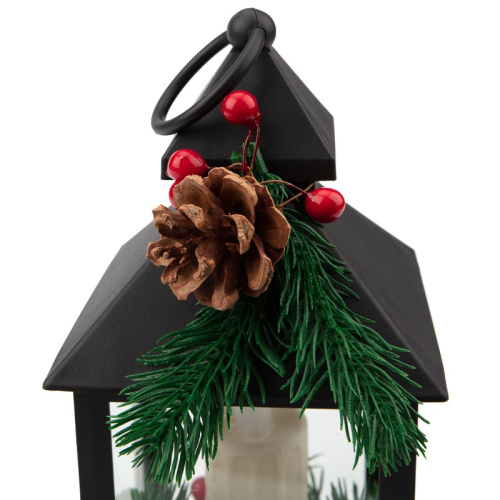 картинка Декоративный фонарь со свечкой и шишкой,  черный корпус,  размер 10,7x10,7x23,5 см,  цвет теплый белый от магазина Сантехстрой