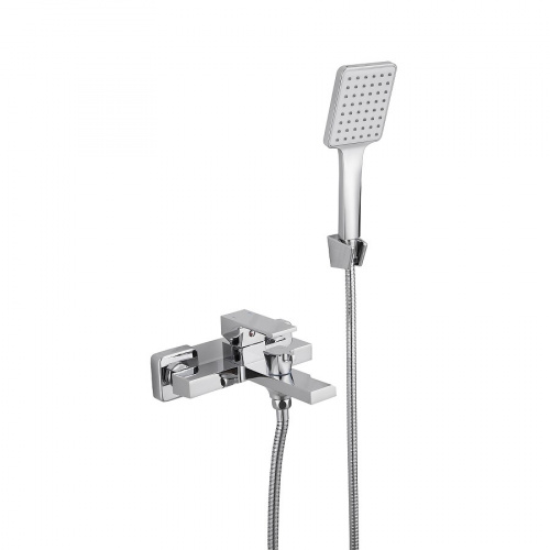 картинка Смеситель для ванны BELZ B613 с аксессуарами, короткий излив (B60613) от магазина Сантехстрой