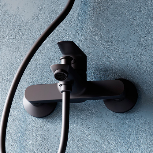 фото d4011022 prime new смеситель для ванны и душа, черный