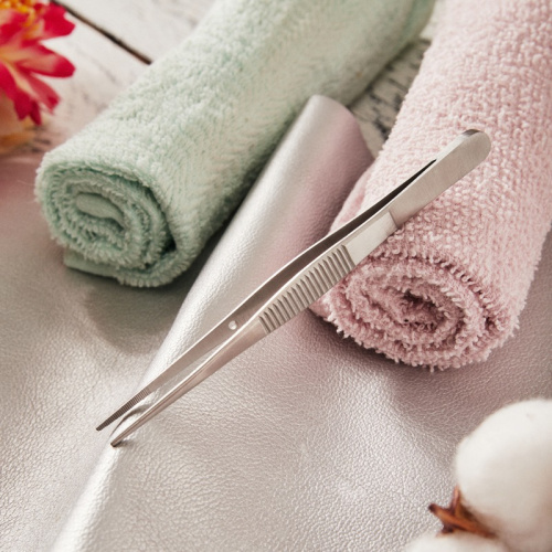 картинка Пинцет прямой,  узкий,  фиксатор,  рифленый 100мм ПРОФИ от магазина Сантехстрой