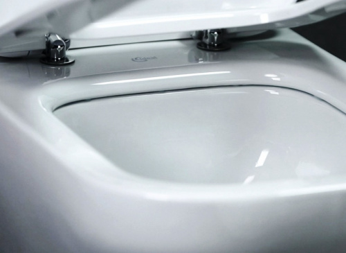 картинка Промо-комплект Ideal Standard Tesi Подвесной унитаз + Сиденье микролифт в подарок (ZZ0001) от магазина Сантехстрой