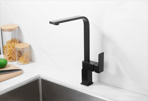 картинка Смеситель для кухни BELZ B613-7 (B70613-7) от магазина Сантехстрой