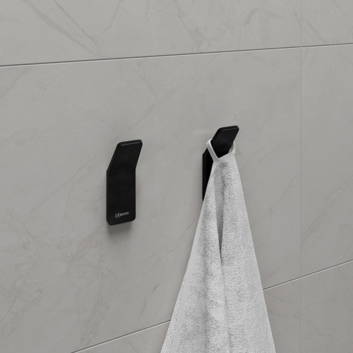 картинка Крючок одинарный Lemark SMOOTH LINE для полотенец и халатов, чёрный матовый (9712002) от магазина Сантехстрой