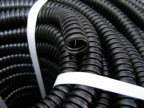 картинка Труба гофра REHAU RAUTITAN, D 24 мм, 1 метр от магазина Сантехстрой