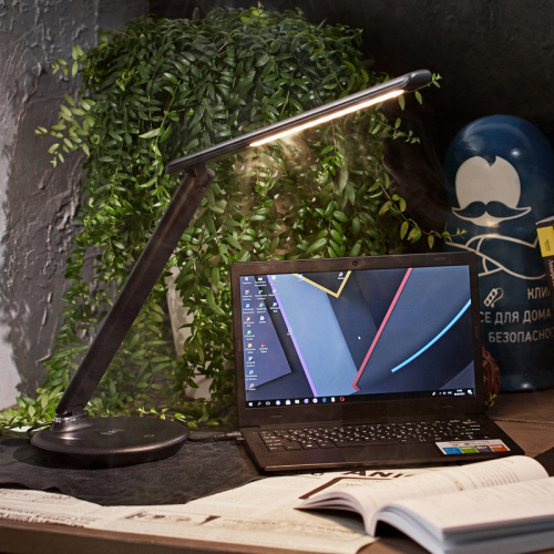 картинка Светильник настольный REXANT Status LED,  USB-зарядка устройств,  2700-6500 К,  диммирование,  220 В,  эффект тиснения под кожу от магазина Сантехстрой