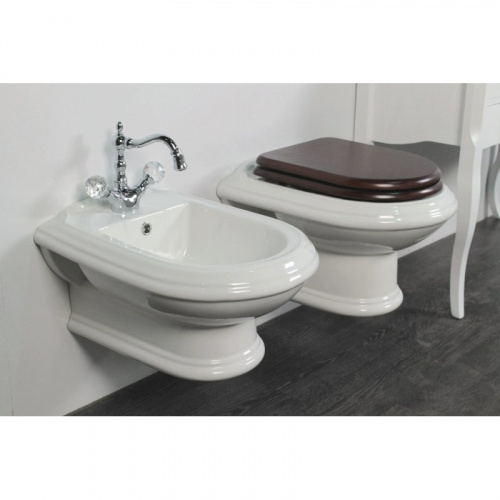 картинка Унитаз подвесной Geberit SMYLE SQUARE безободковый, с сиденьем микролифт (500.683.01.1) от магазина Сантехстрой