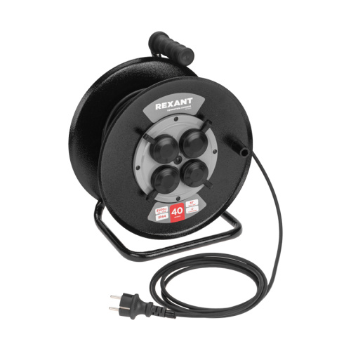 картинка Удлинитель силовой КГ на катушке 4 гнезда,  с/з,  40м,  3х1,5мм²,  IP44 c защитными крышками,  металлическая катушка REXANT от магазина Сантехстрой