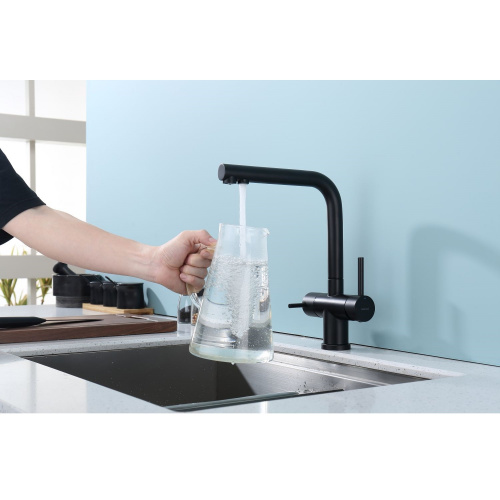 картинка Смеситель Splenka для кухни с подключением к фильтру питьевой воды (S70.61.06) от магазина Сантехстрой