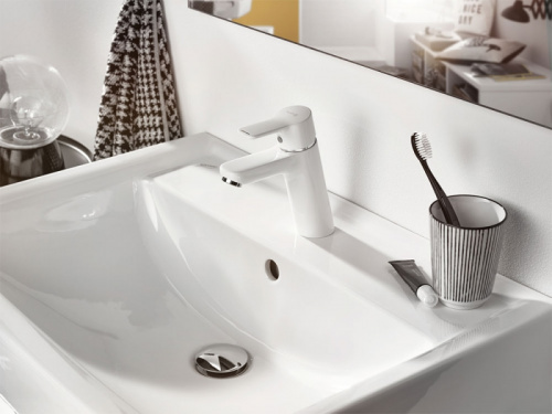 картинка Смеситель для раковины KLUDI PURE&EASY XL 100 однорычажный, белый (372929165) от магазина Сантехстрой