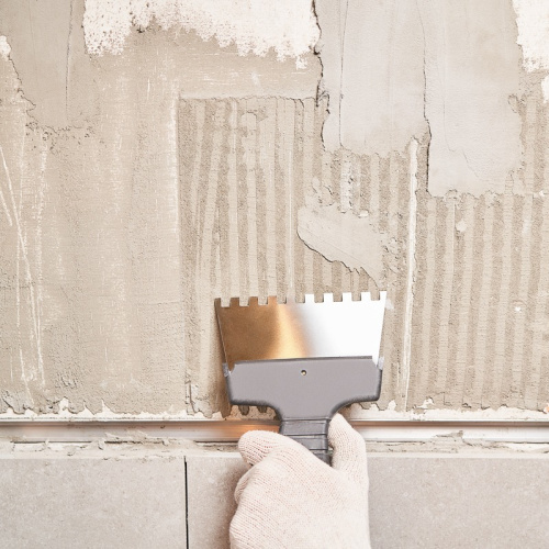 картинка Шпатель фасадный REXANT 150 мм зуб 8х8 нержавеющая сталь,  пластмассовая ручка от магазина Сантехстрой